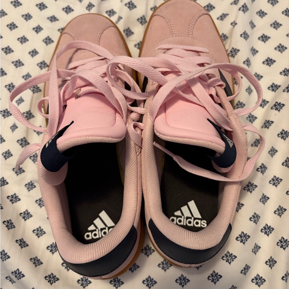 Adidas Women's Soft Pink and Navy Sneakers Good Condition. So cute!!